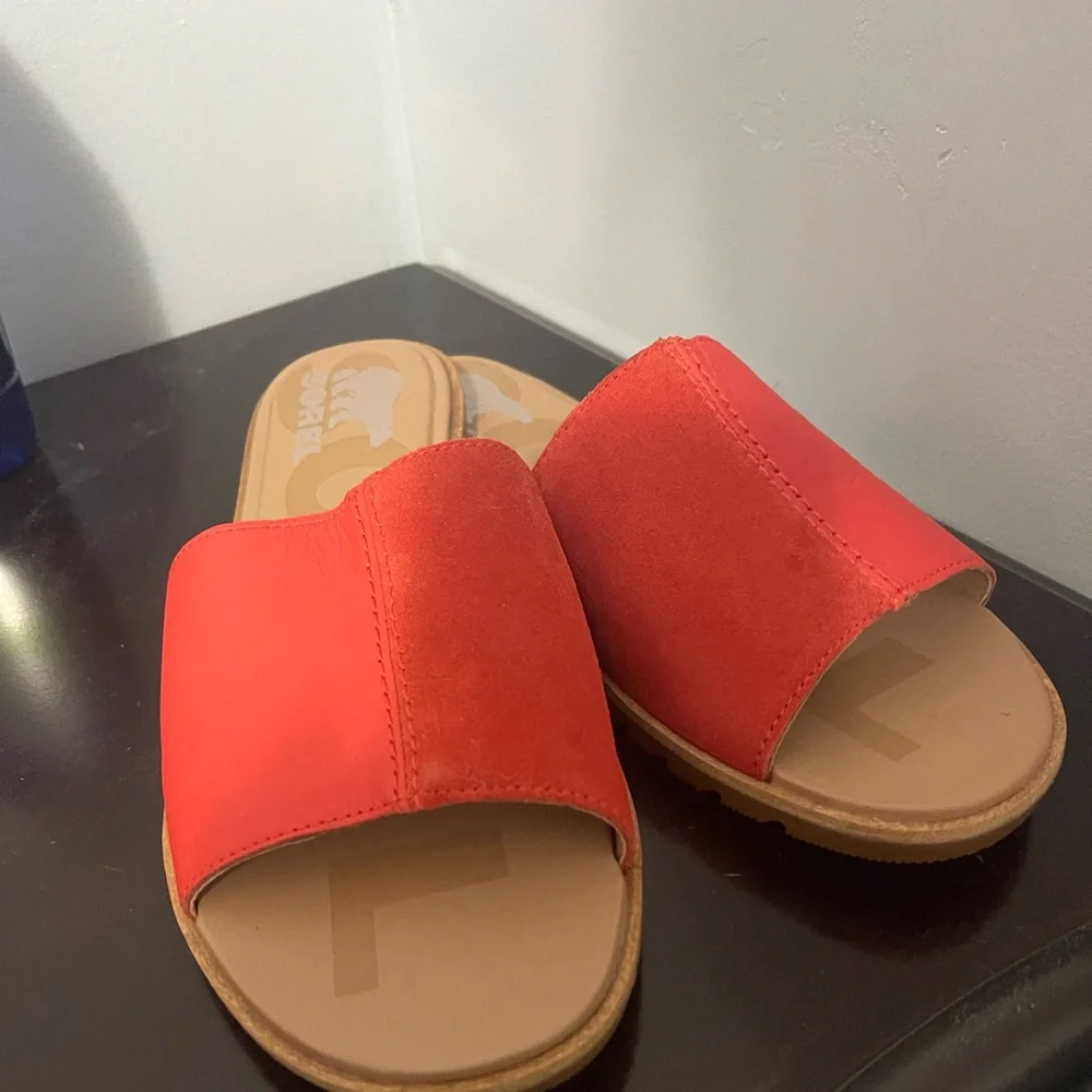A great pair if Sorel Elle Block slides size 8 - Picture 1 of 5